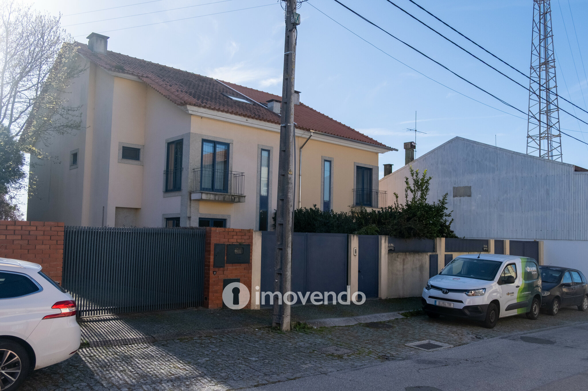Moradia T3+3 exclusiva, com piscina e perto da praia, em Espinho