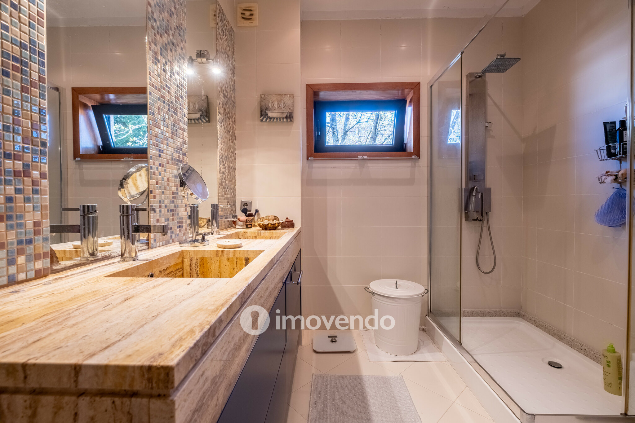 Moradia T3+3 exclusiva, com piscina e perto da praia, em Espinho