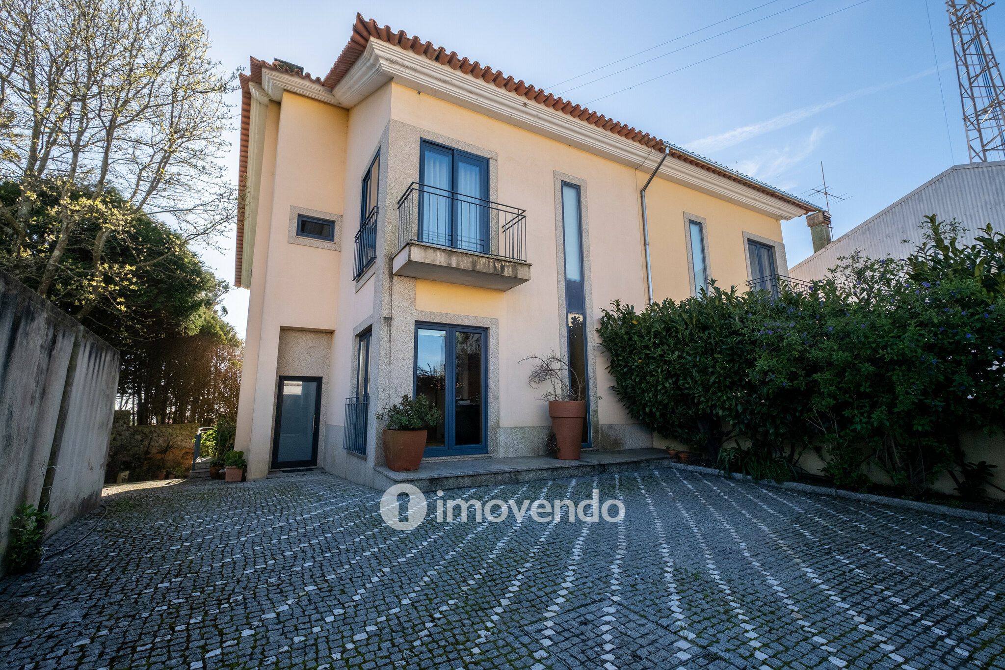 Moradia T3+3 exclusiva, com piscina e perto da praia, em Espinho