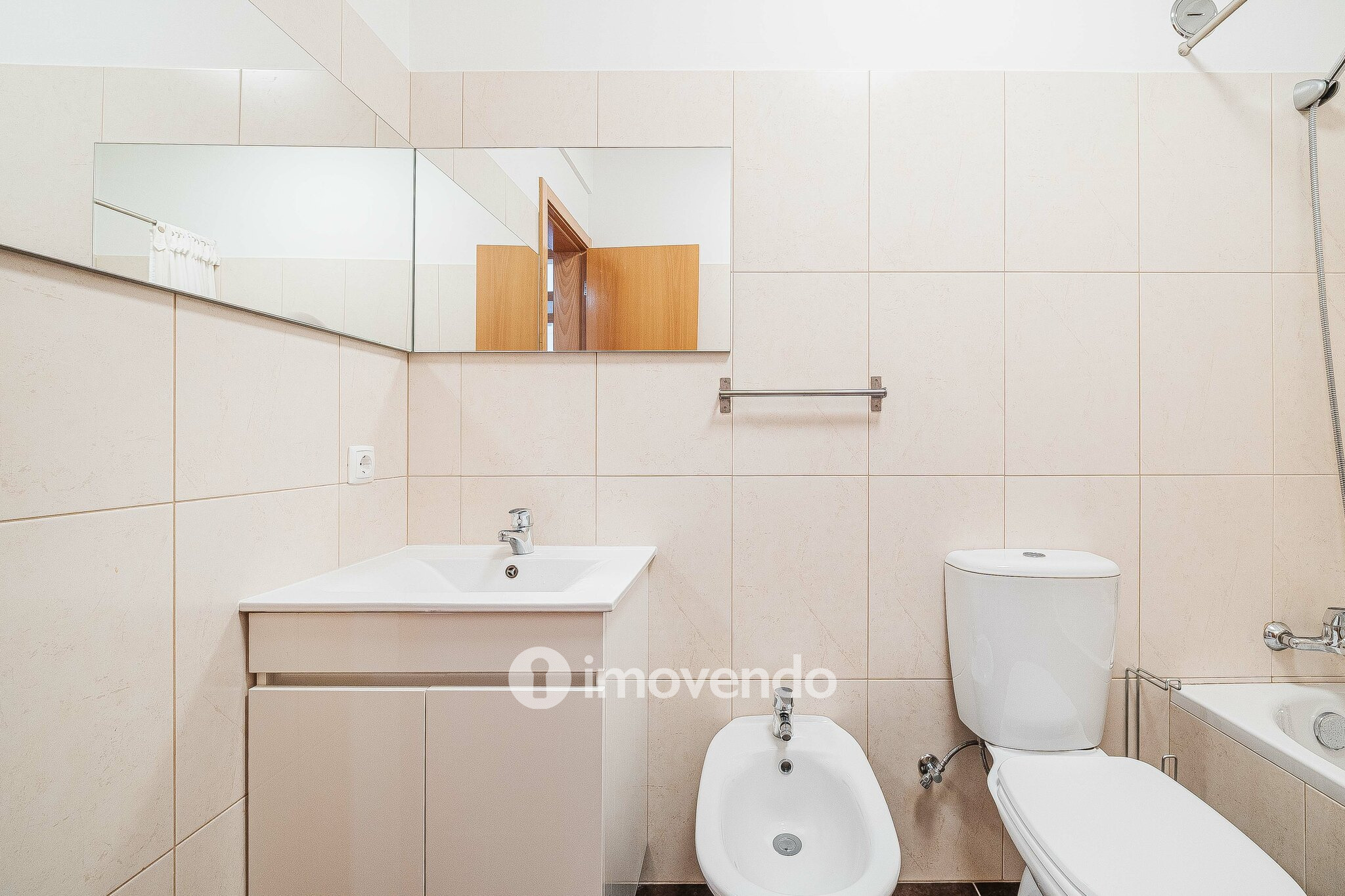 Apartamento T3 exclusivo, na icónica Avenida Visconde de Valmor