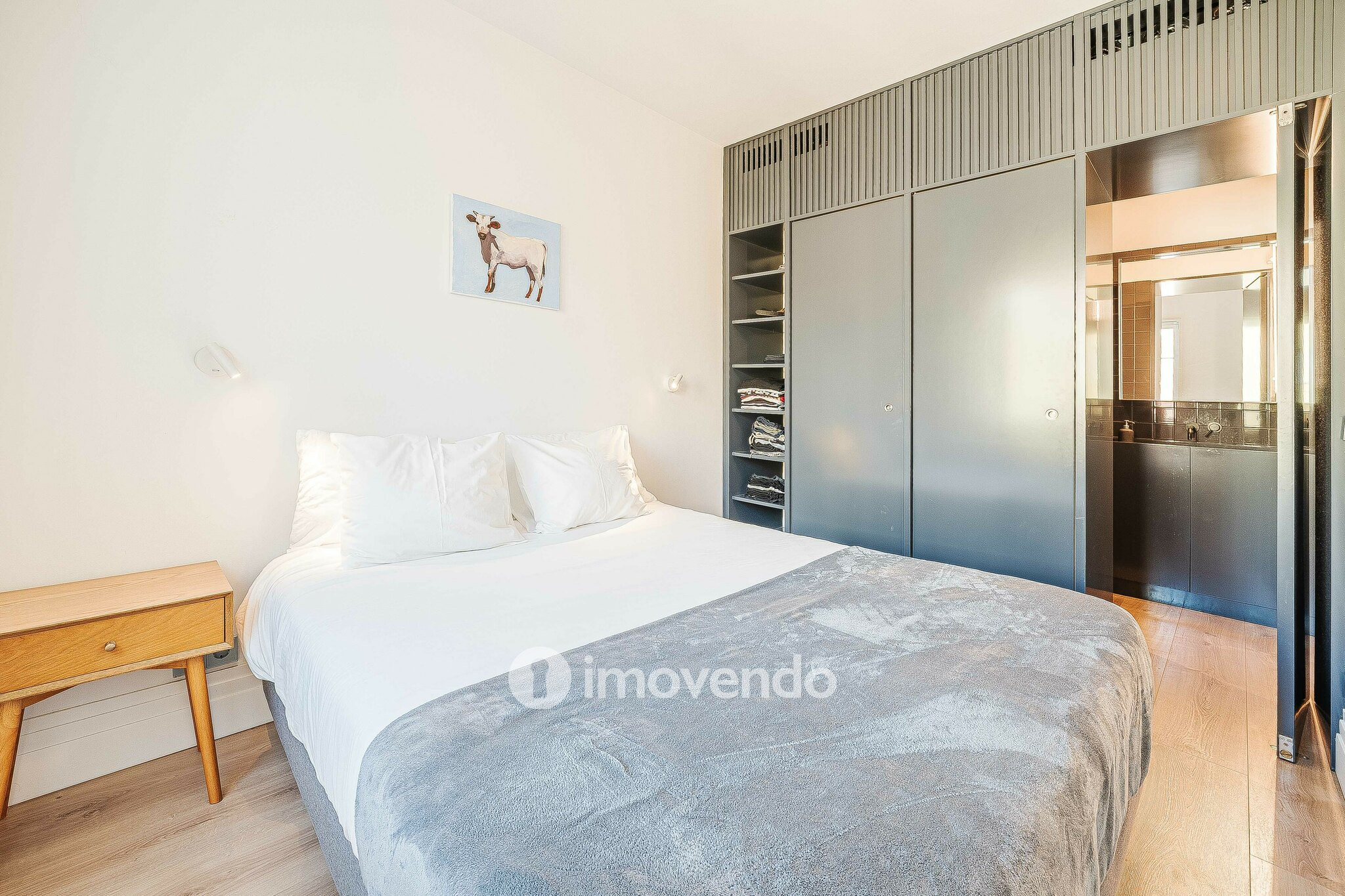 Apartamento T2 com cozinha equipada e mobilado, nas Amoreiras