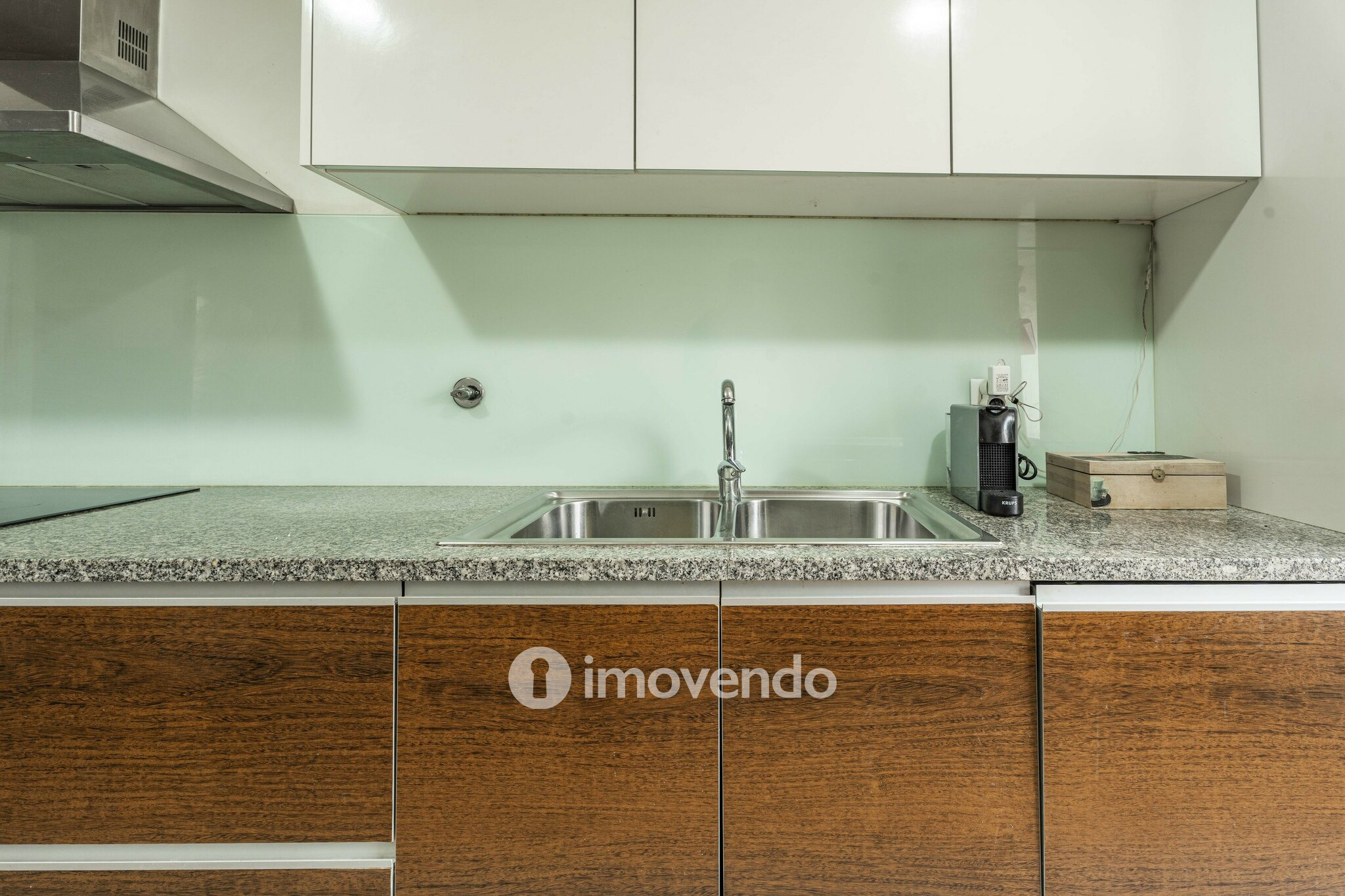 Apartamento T3 com garagem e áreas amplas, em Braga