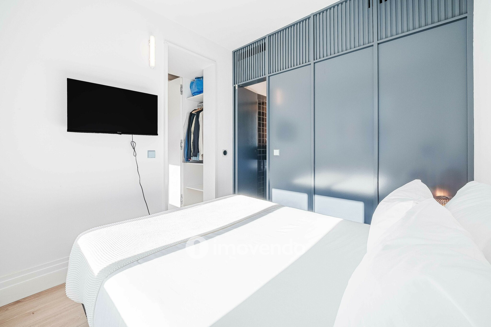 Apartamento T2 com cozinha equipada e mobilado, nas Amoreiras