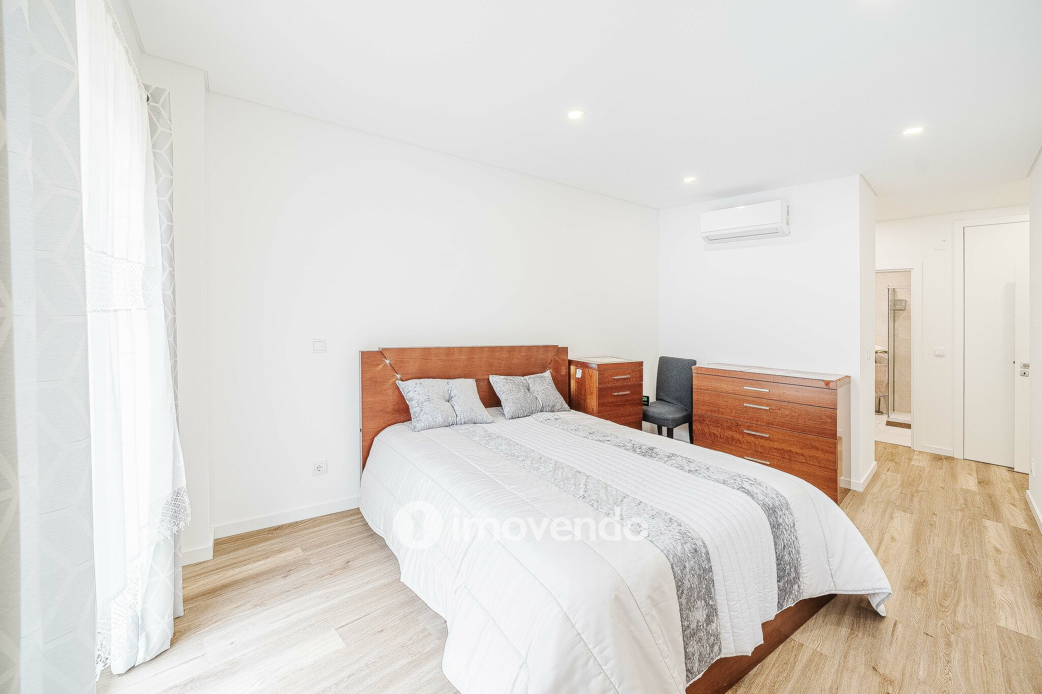 Apartamento T3 moderno, com garagem, na Póvoa de Santa Iria