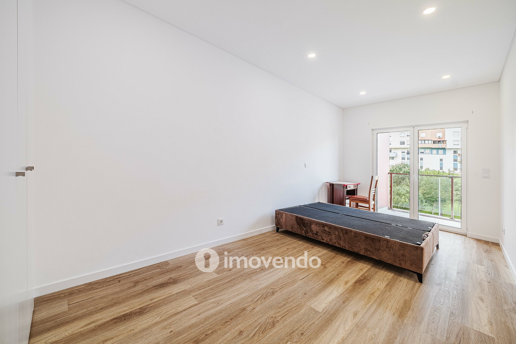 Apartamento T3 moderno, com garagem, na Póvoa de Santa Iria