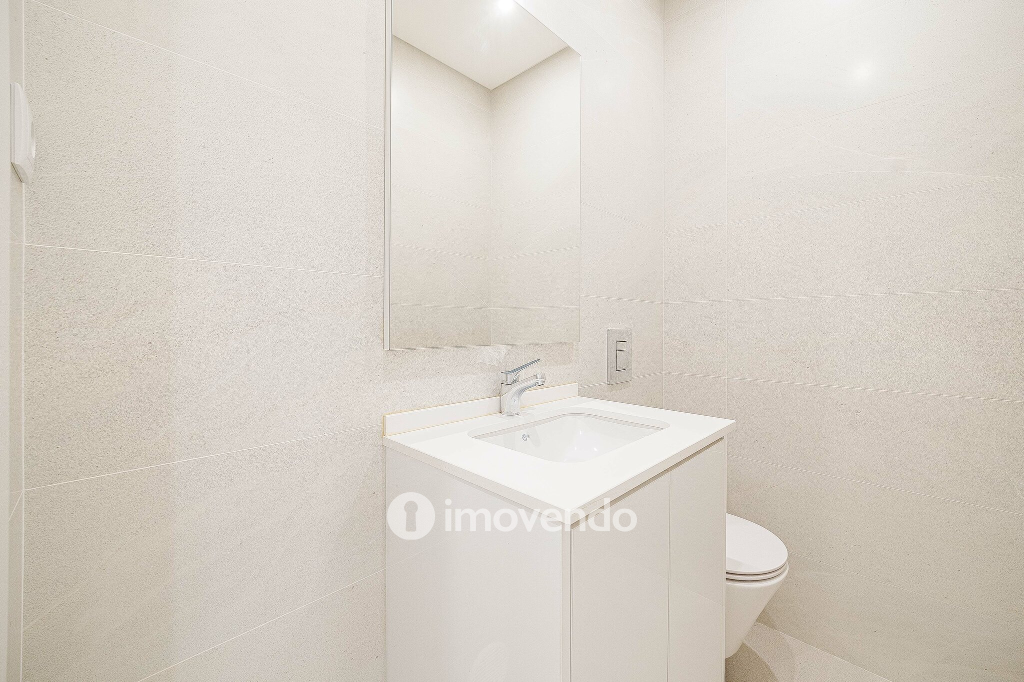 Apartamento T3 moderno, com garagem, na Póvoa de Santa Iria