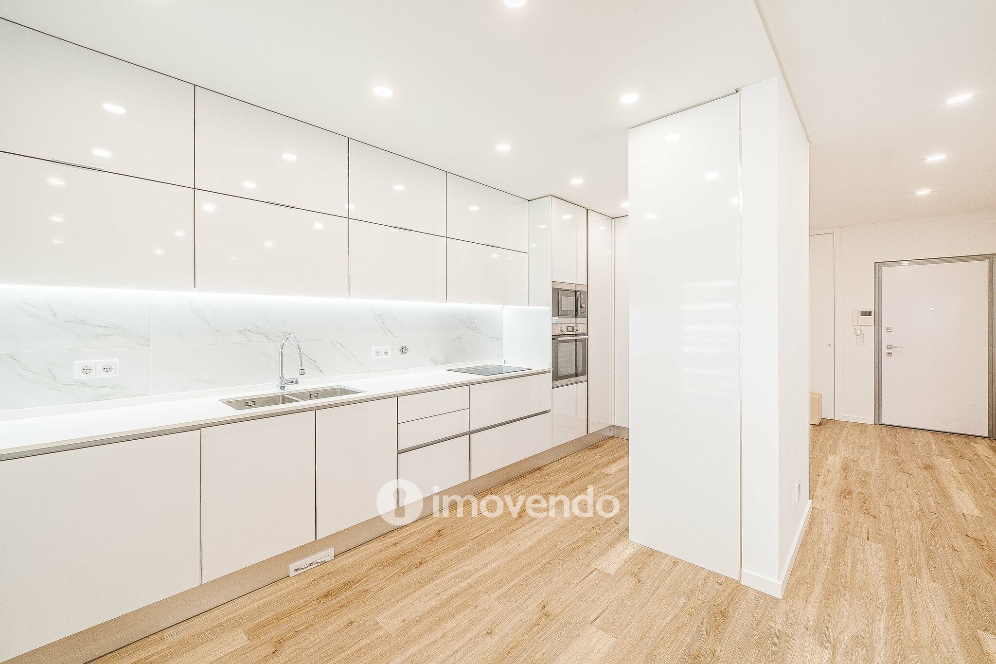 Apartamento T3 moderno, com garagem, na Póvoa de Santa Iria