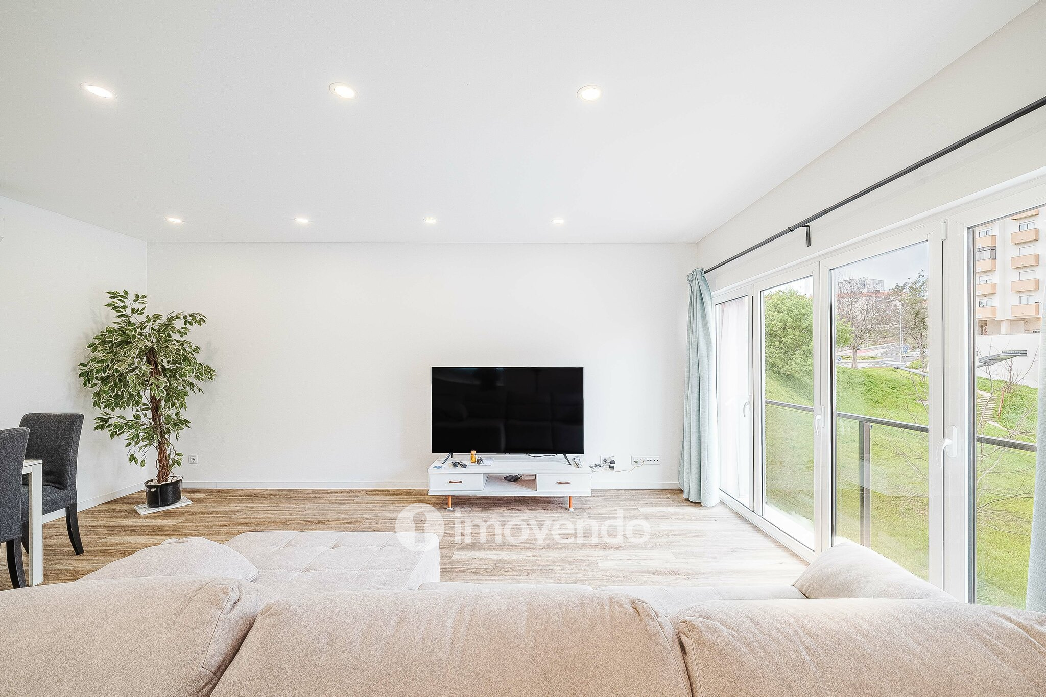 Apartamento T3 moderno, com garagem, na Póvoa de Santa Iria