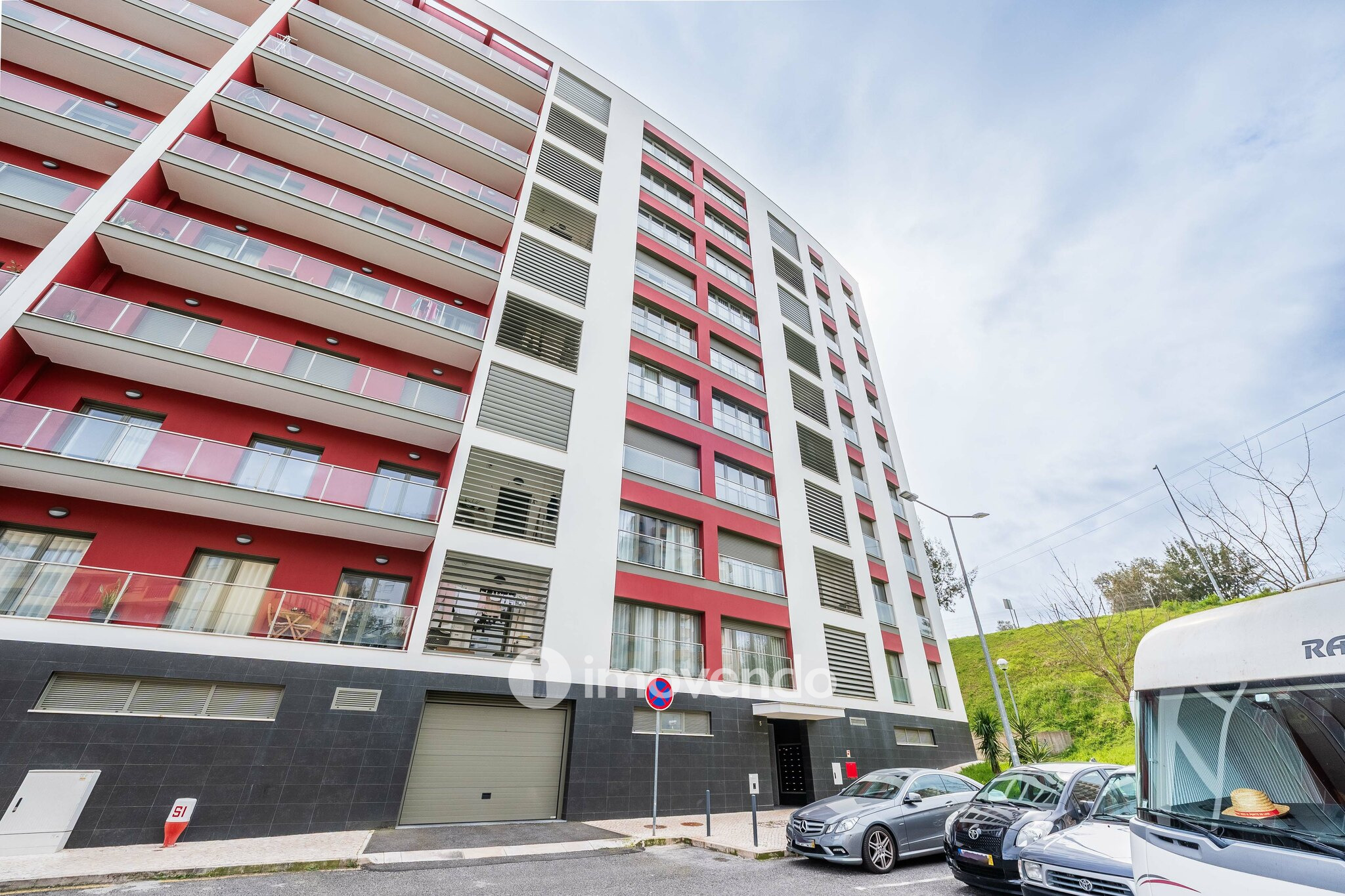 Apartamento T3 moderno, com garagem, na Póvoa de Santa Iria