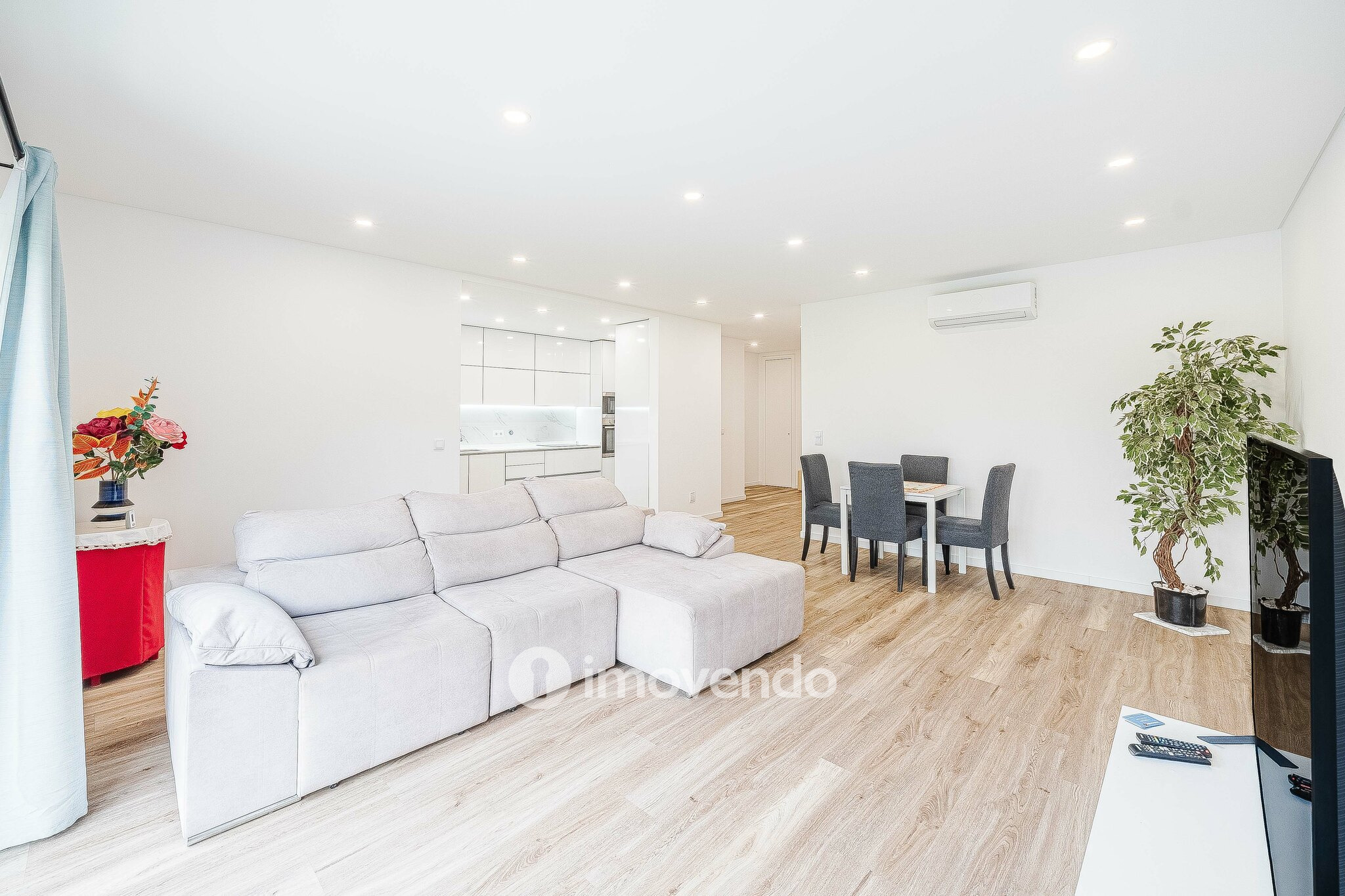 Apartamento T3 moderno, com garagem, na Póvoa de Santa Iria