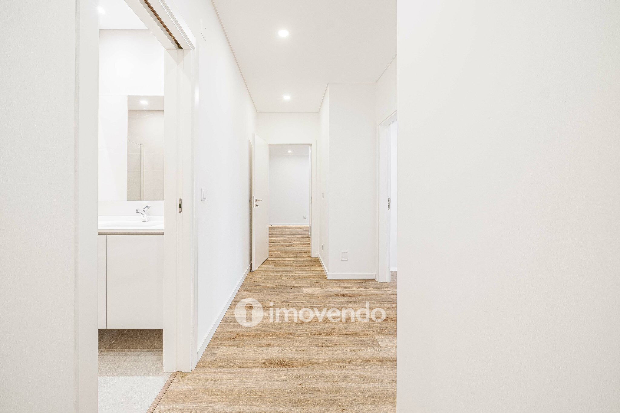 Apartamento T3 moderno, com garagem, na Póvoa de Santa Iria