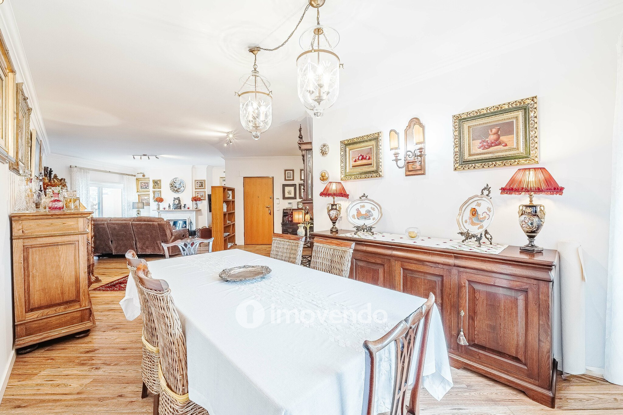 Apartamento T3 Duplex, com estacionamento, no Condomínio do Loural