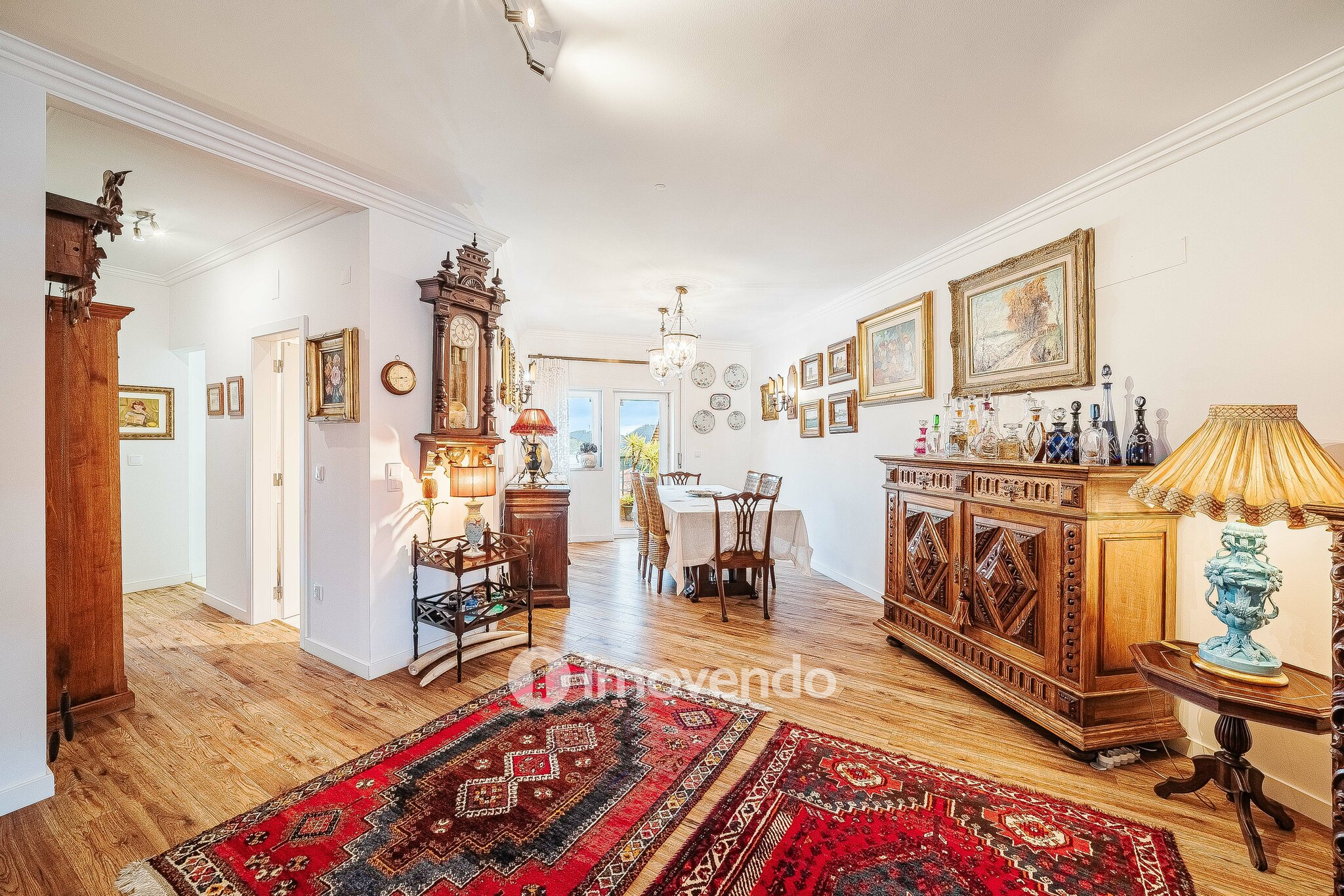 Apartamento T3 Duplex, com estacionamento, no Condomínio do Loural