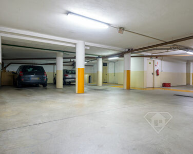 Apartamento T3 com estacionamento, próximo da praia, em Madalena, Gaia