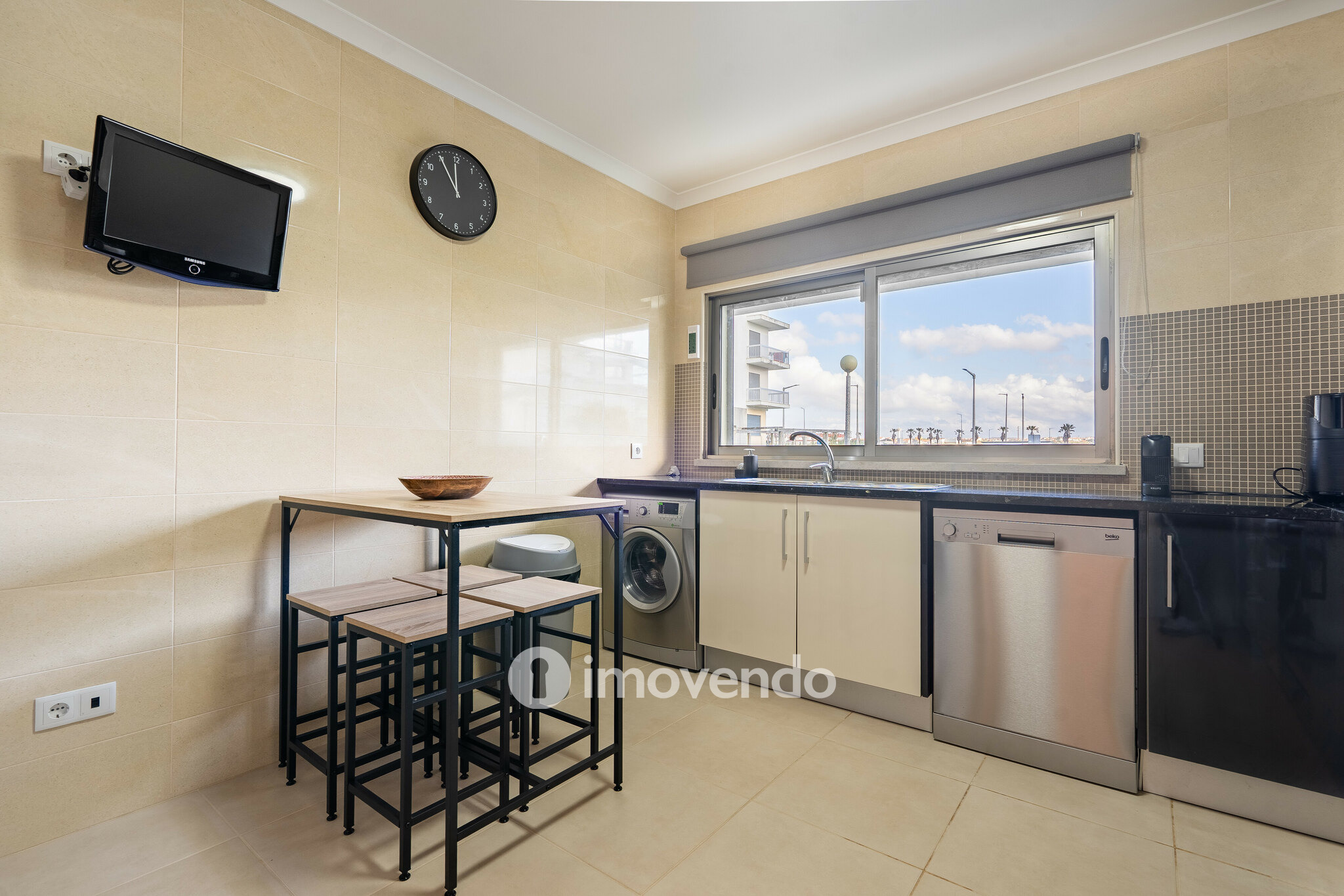 Apartamento T2 exclusivo, a 300m da praia da Consolação, em Peniche