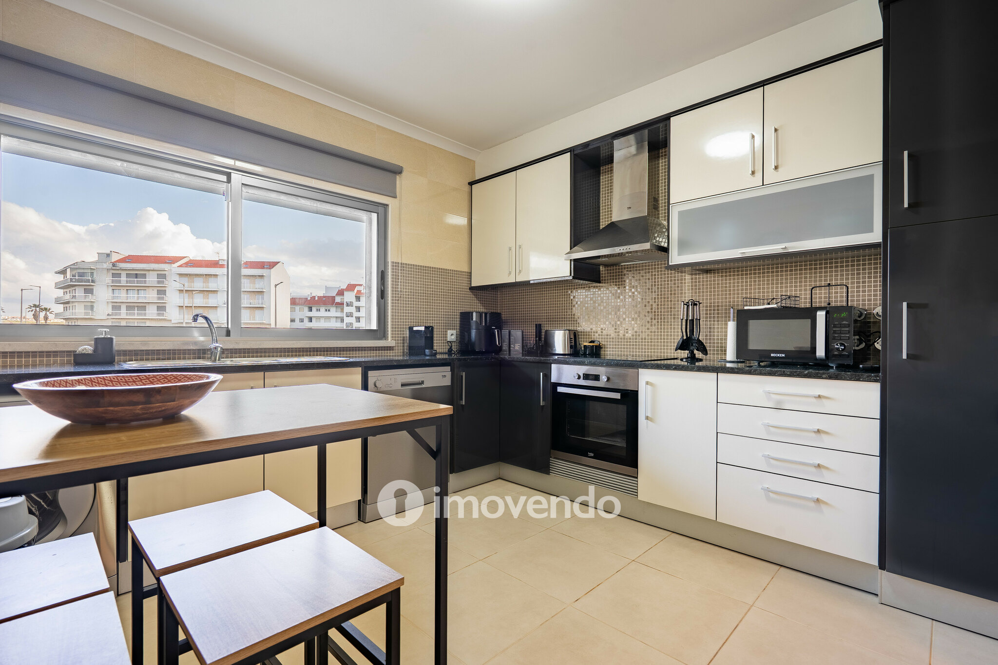 Apartamento T2 exclusivo, a 300m da praia da Consolação, em Peniche