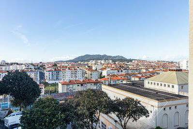Apartamento T2 com vistas sobre Sintra, na Tapada das Mercês