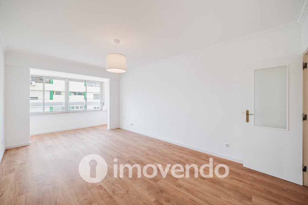 Apartamento T3 em Oeiras, Oeiras com 124 m<sup>2</sup> por 610.000