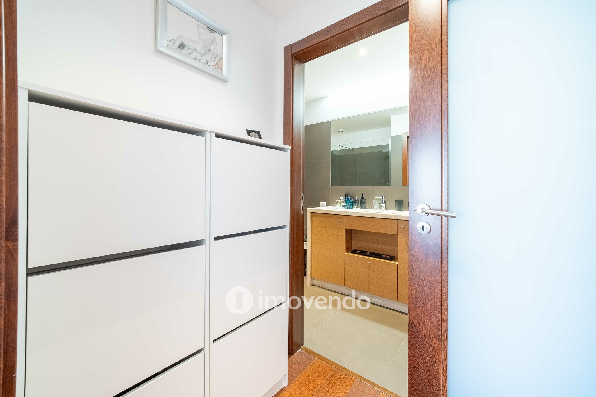 Apartamento T1 moderno e exclusivo, com estacionamento, nos Olivais