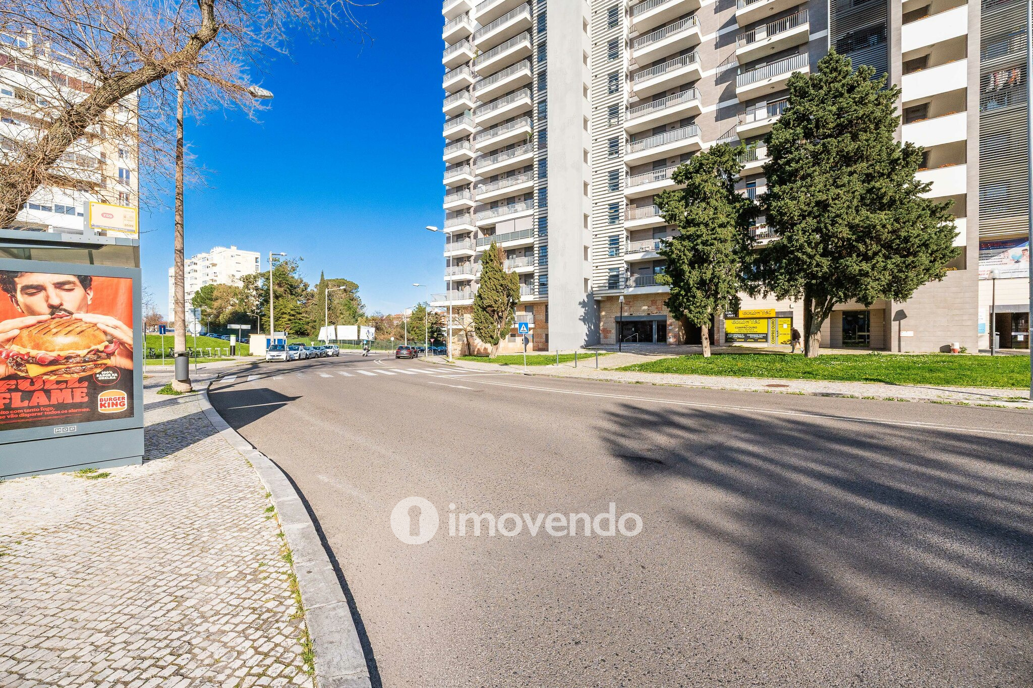 Apartamento T1 moderno e exclusivo, com estacionamento, nos Olivais