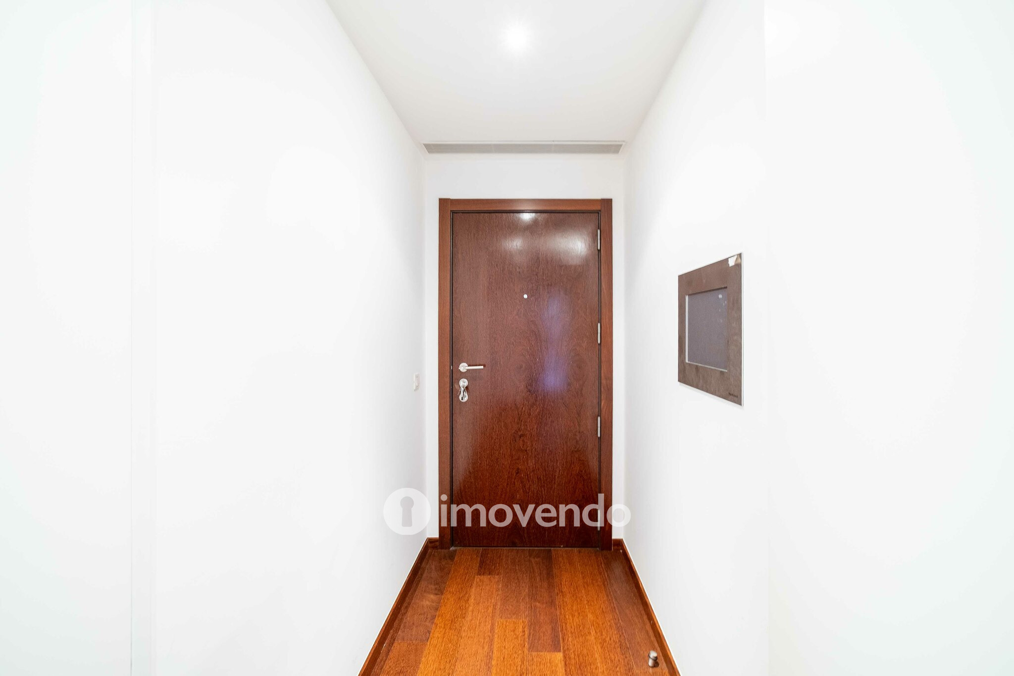 Apartamento T1 moderno e exclusivo, com estacionamento, nos Olivais