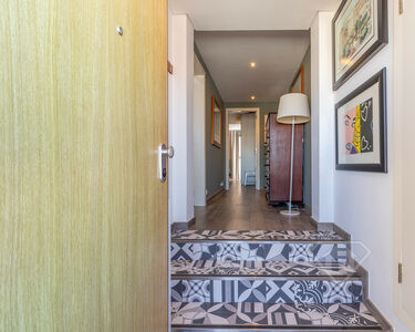 Apartamento T2 remodelado, com parqueamento e vistas únicas, em Lisboa