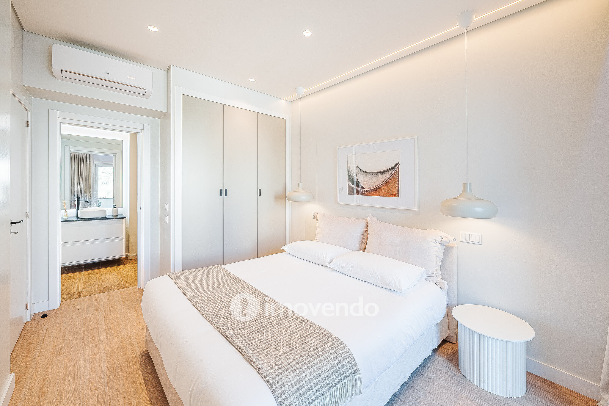 Apartamento T3 totalmente remodelado e mobilado, na Costa da Caparica