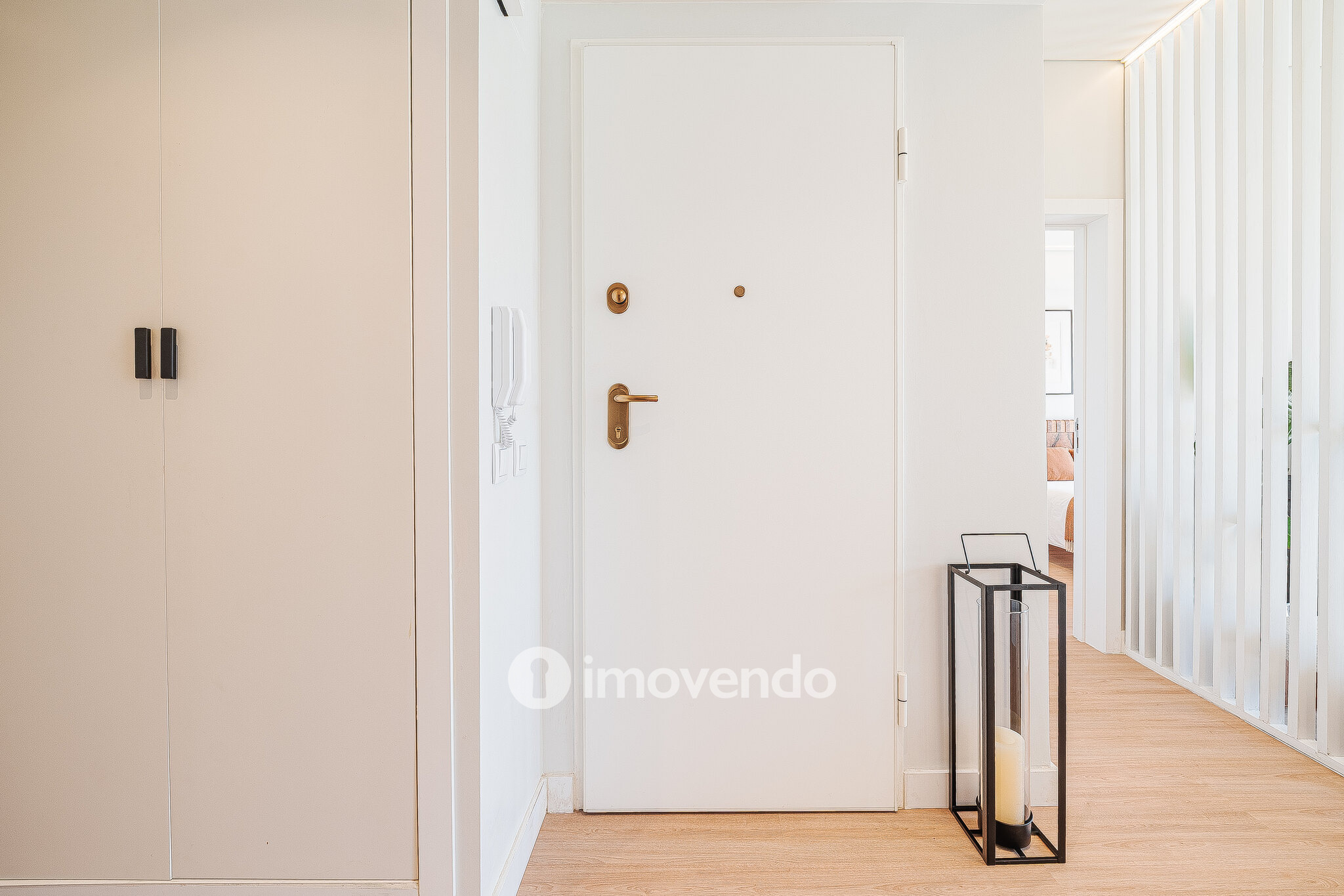 Apartamento T3 totalmente remodelado e mobilado, na Costa da Caparica