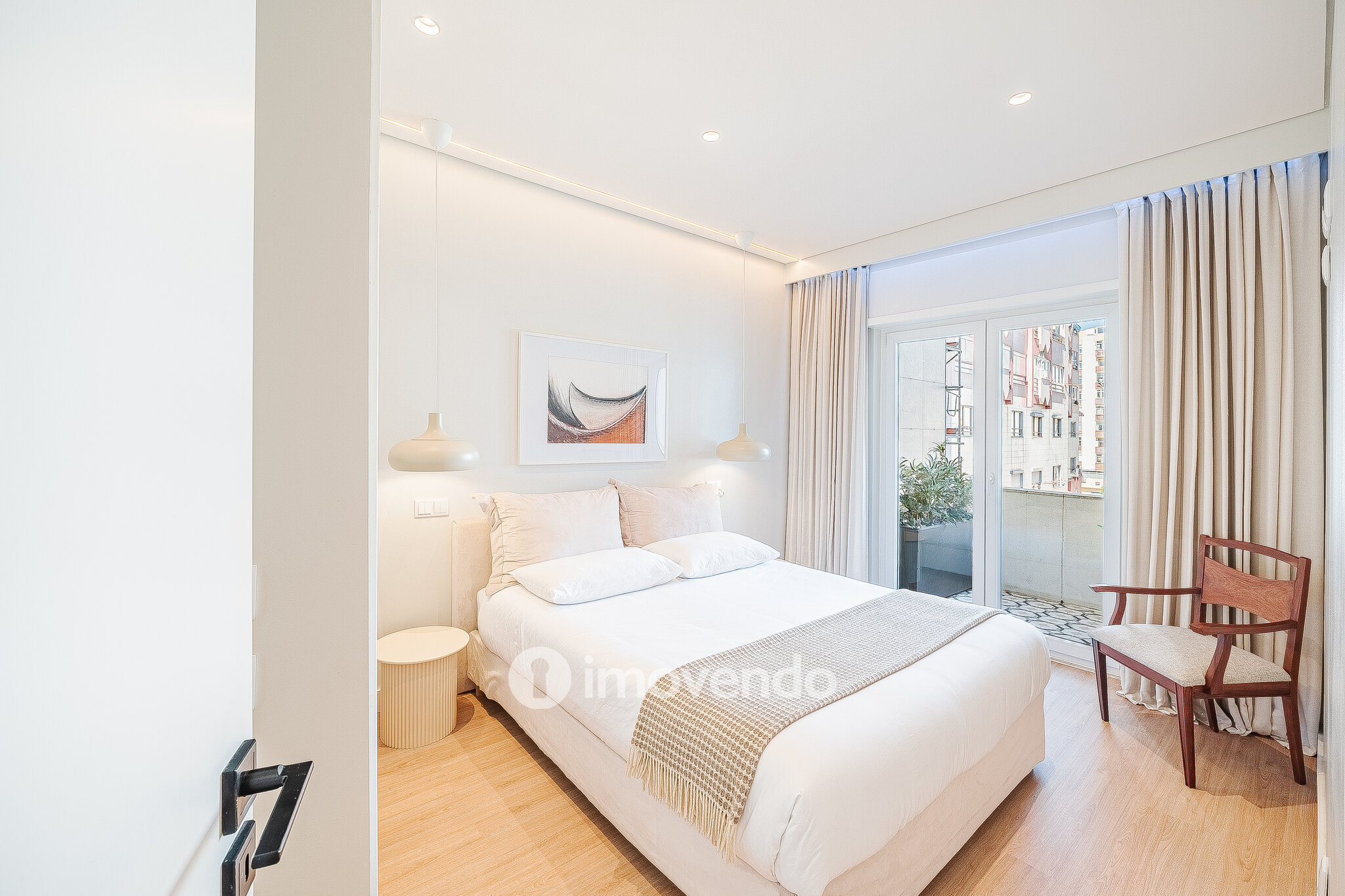 Apartamento T3 totalmente remodelado e mobilado, na Costa da Caparica