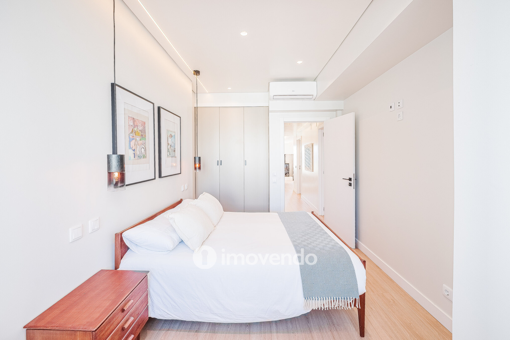 Apartamento T3 totalmente remodelado e mobilado, na Costa da Caparica