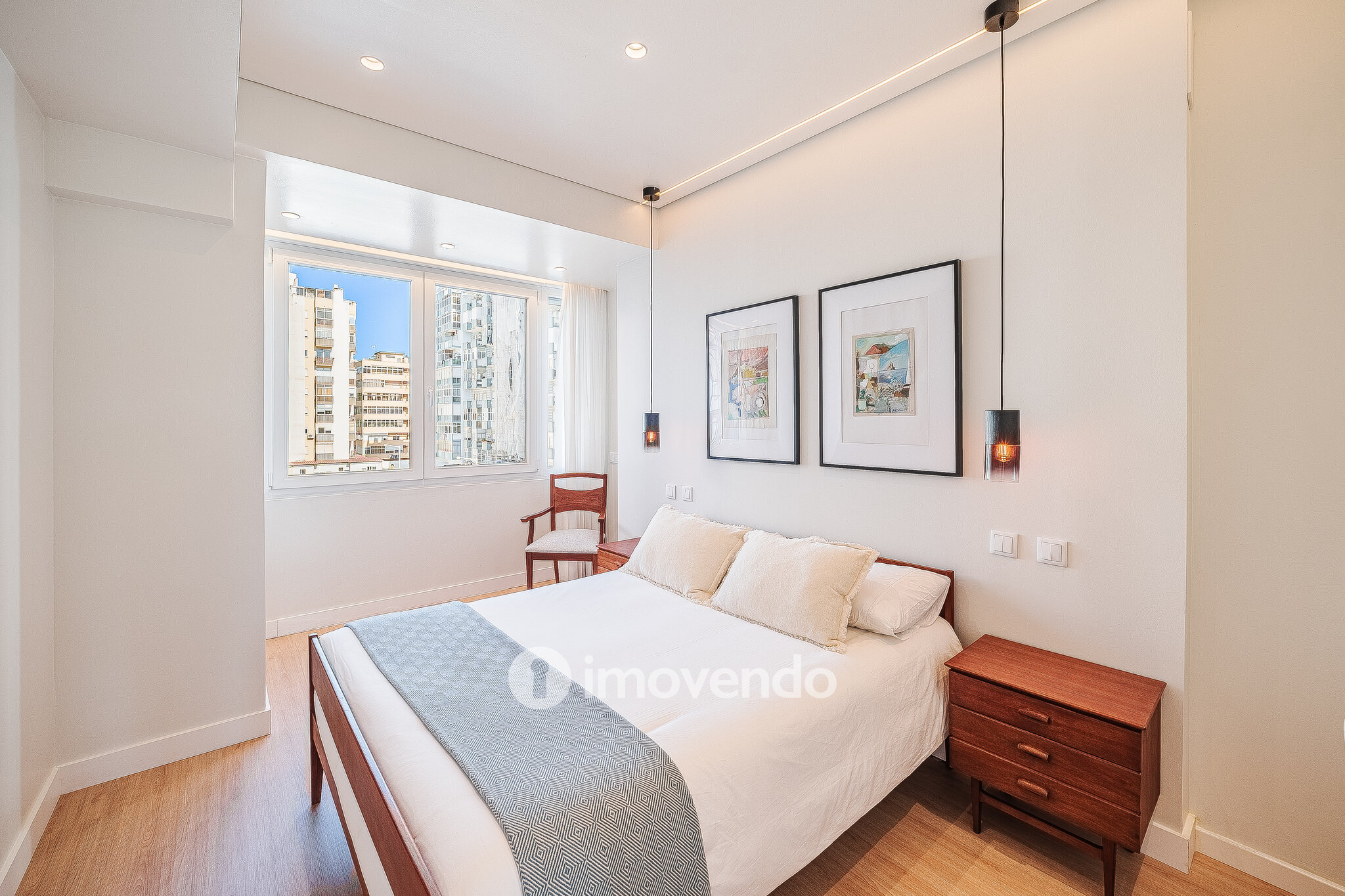 Apartamento T3 totalmente remodelado e mobilado, na Costa da Caparica