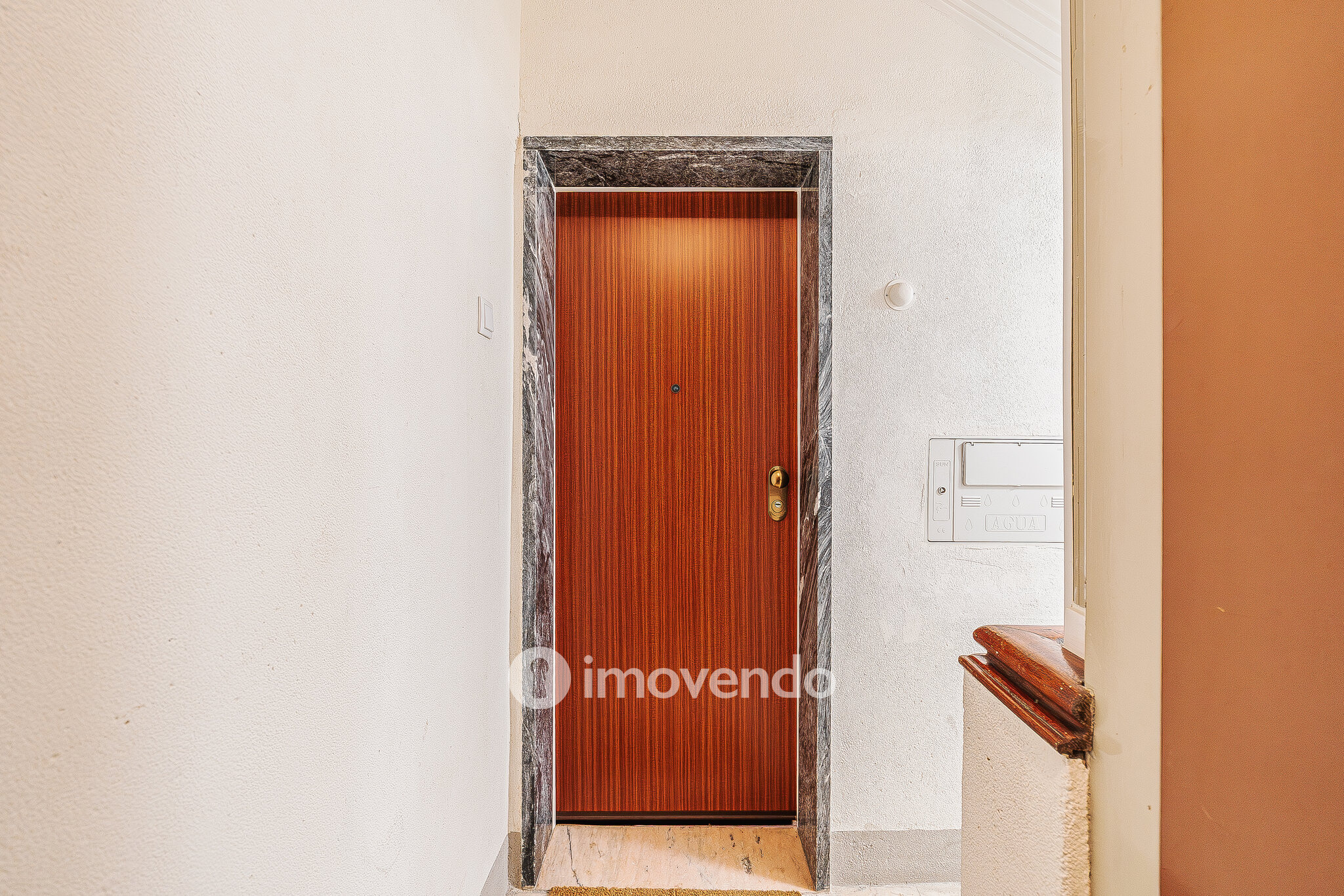 Apartamento T3 totalmente remodelado e mobilado, na Costa da Caparica