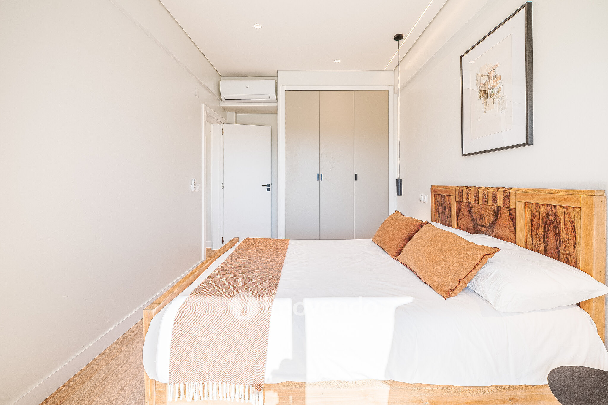 Apartamento T3 totalmente remodelado e mobilado, na Costa da Caparica