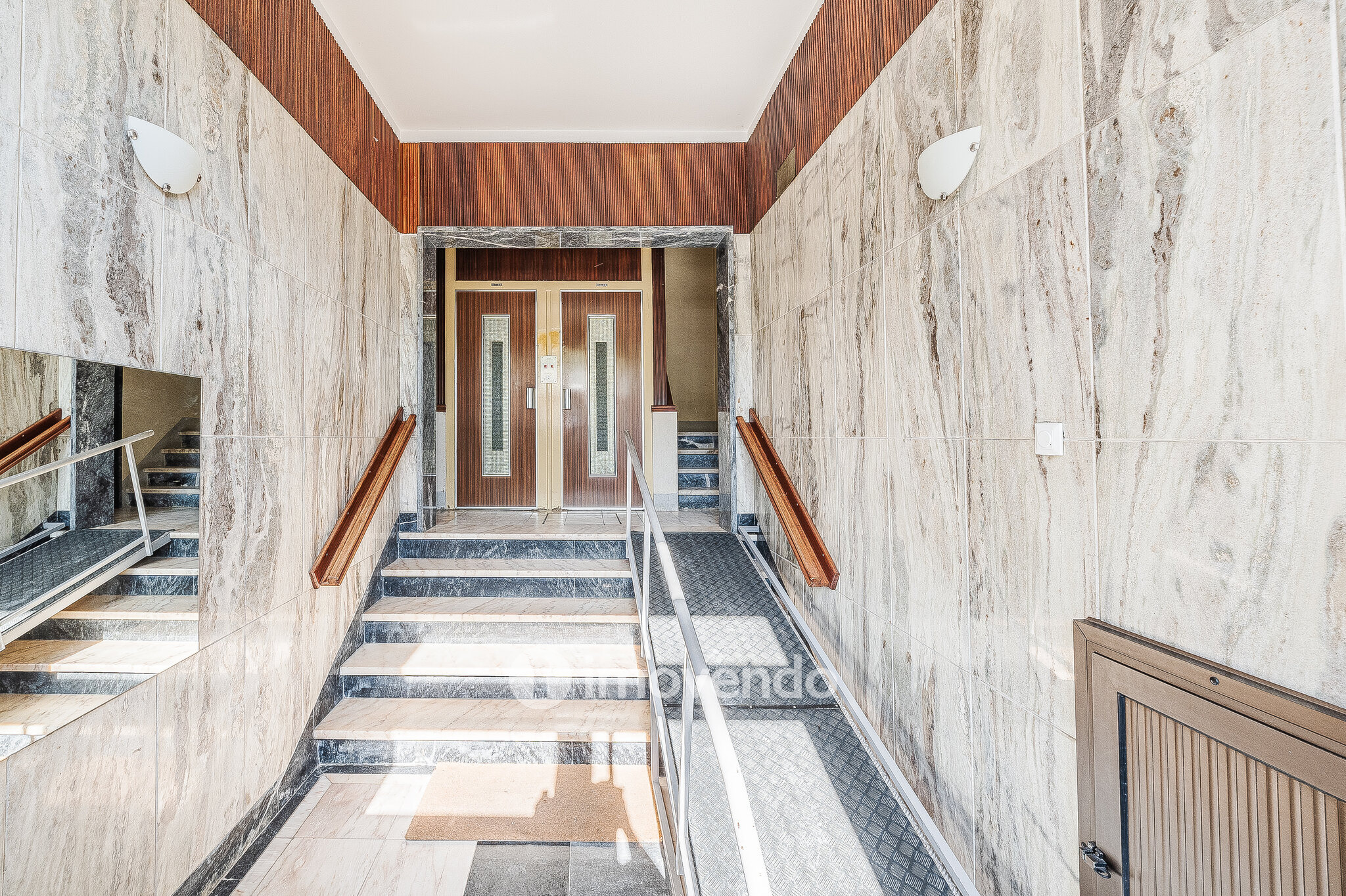 Apartamento T3 totalmente remodelado e mobilado, na Costa da Caparica