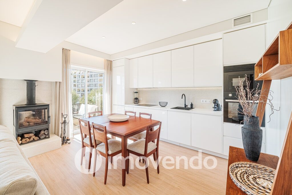 Apartamento T3 em Almada, Costa de Caparica com 91 m<sup>2</sup> por 650.000