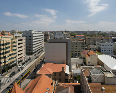 Apartamento T5+1 Duplex, com estacionamento e vista mar, em Matosinhos