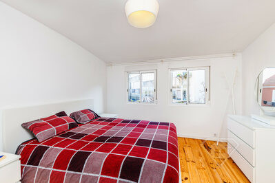 Apartamento T1, totalmente remodelado, em Campo de Ourique