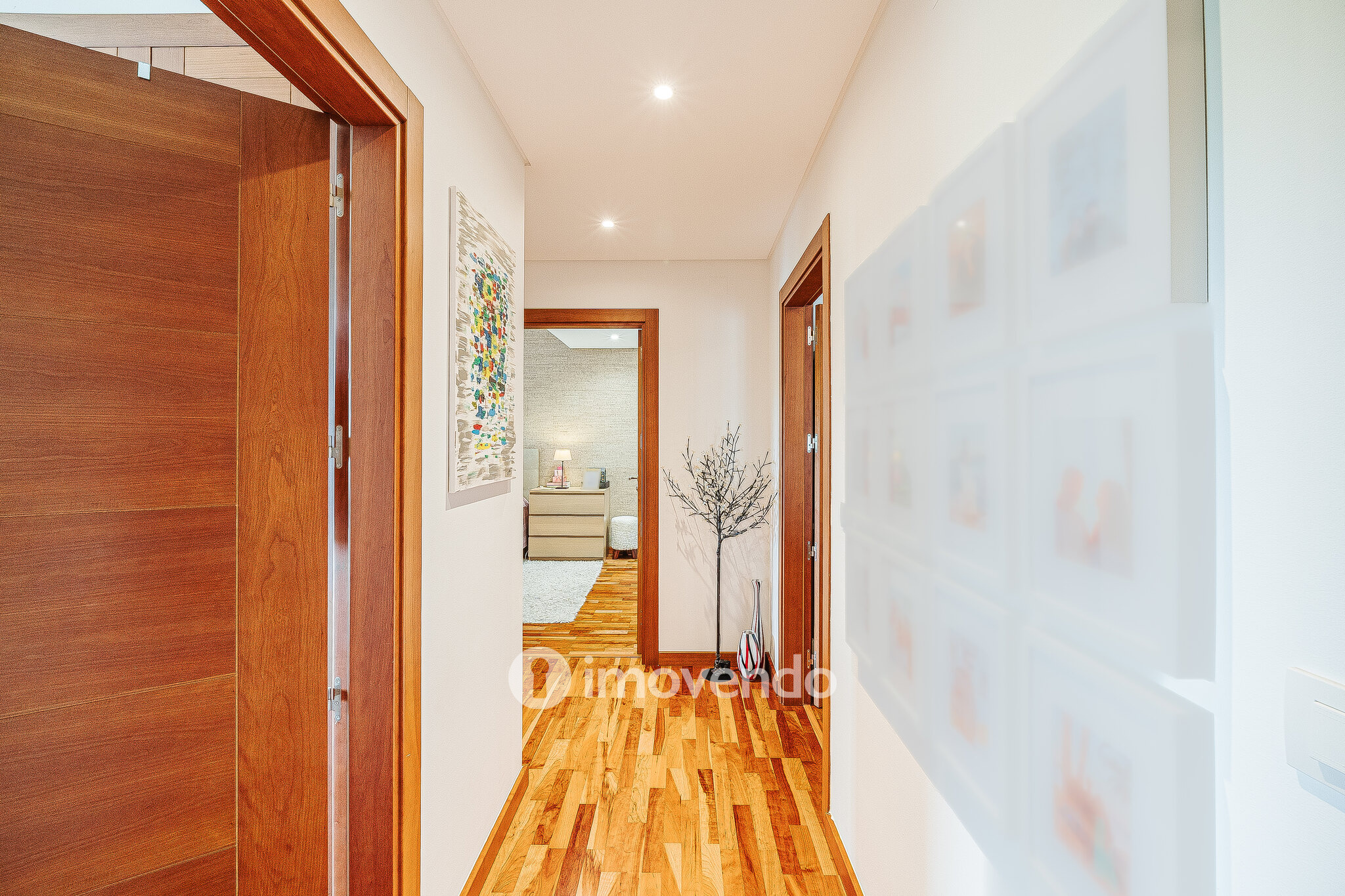 Apartamento T3 com garagem, na Urbanização Terraços da Ponte