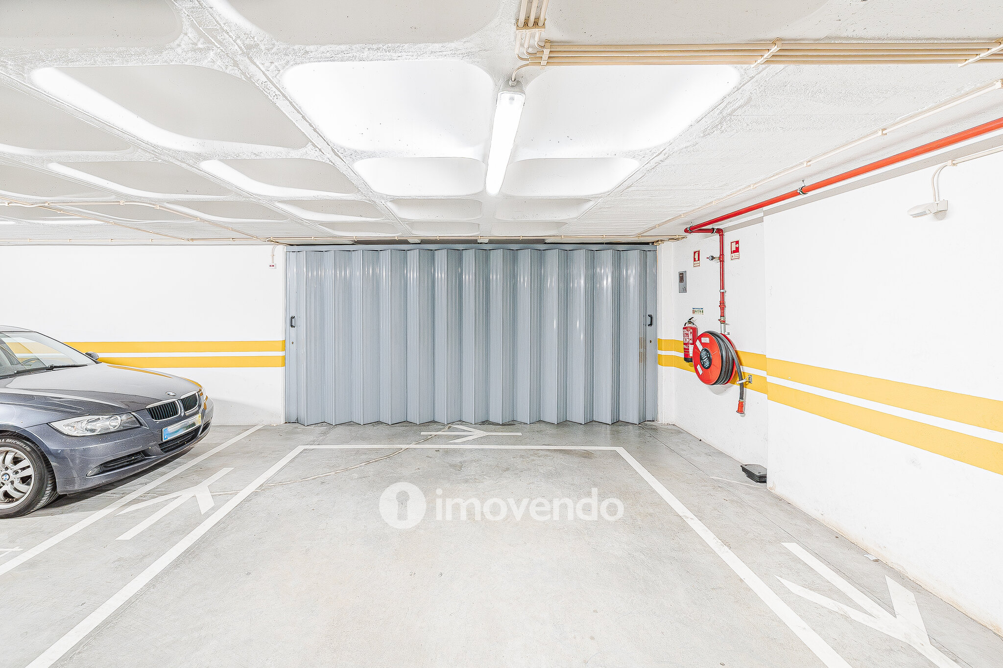 Apartamento T3 com garagem, na Urbanização Terraços da Ponte