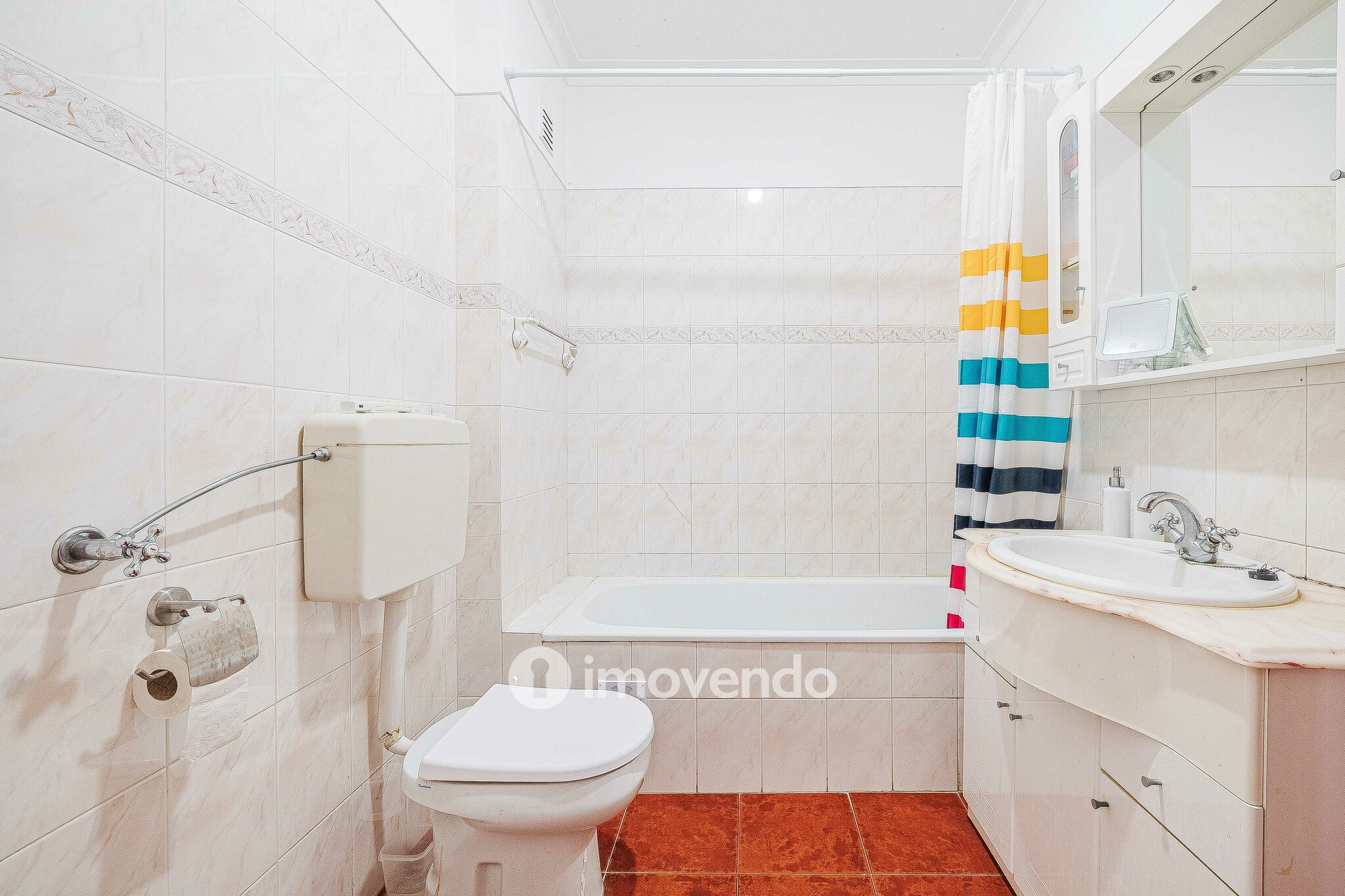 Apartamento T2 com vistas sobre o Tejo, no Seixal