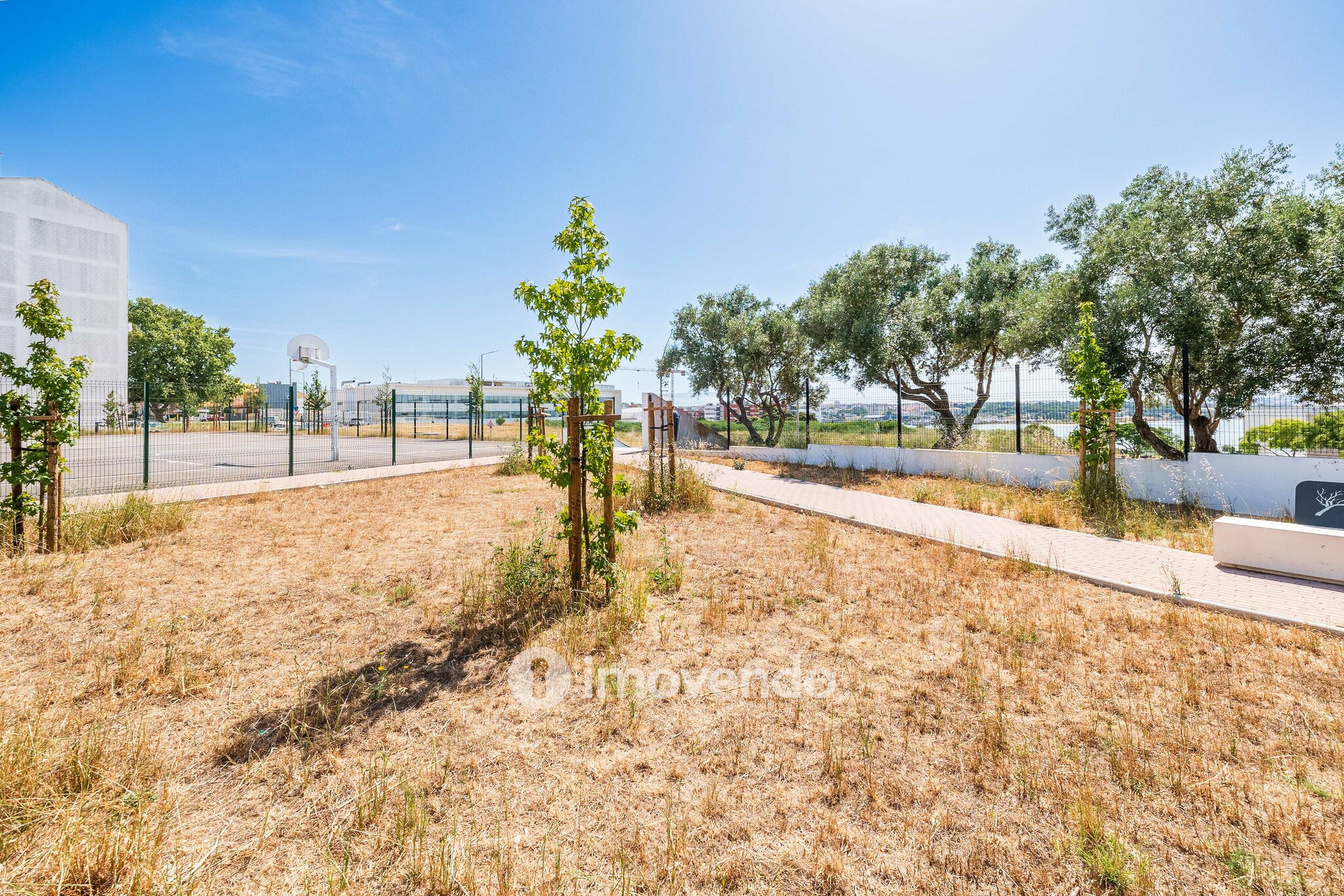 Apartamento T2 com vistas sobre o Tejo, no Seixal