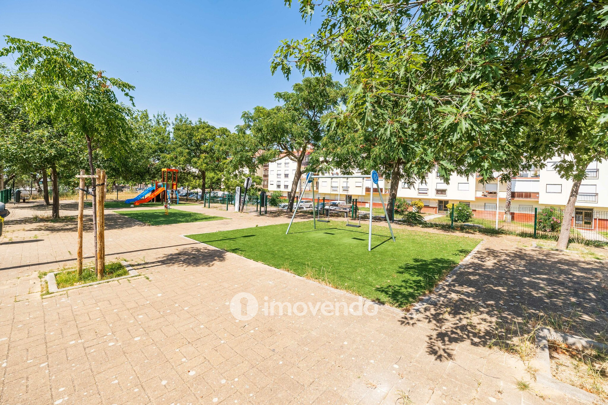 Apartamento T2 com vistas sobre o Tejo, no Seixal