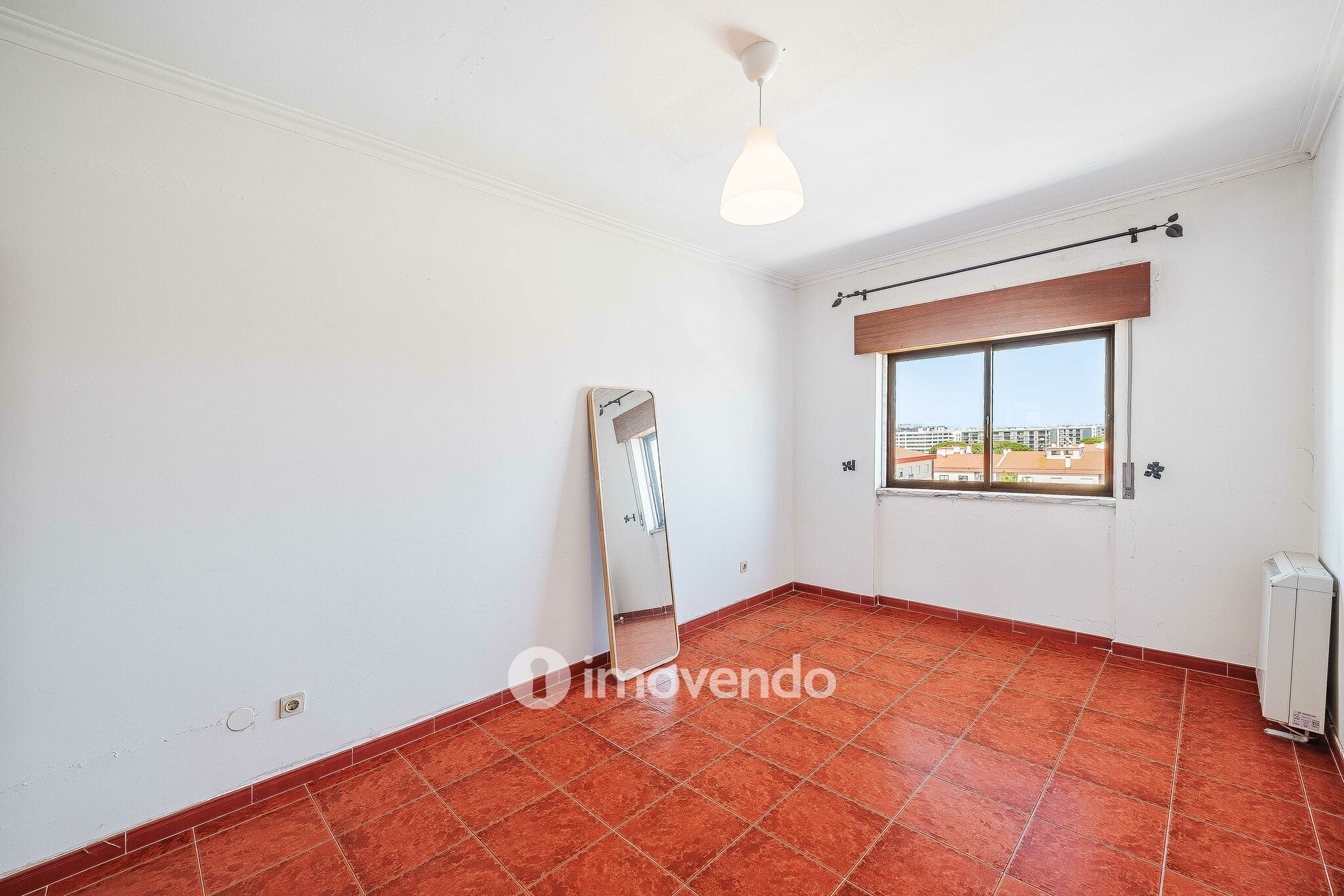 Apartamento T2 com vistas sobre o Tejo, no Seixal