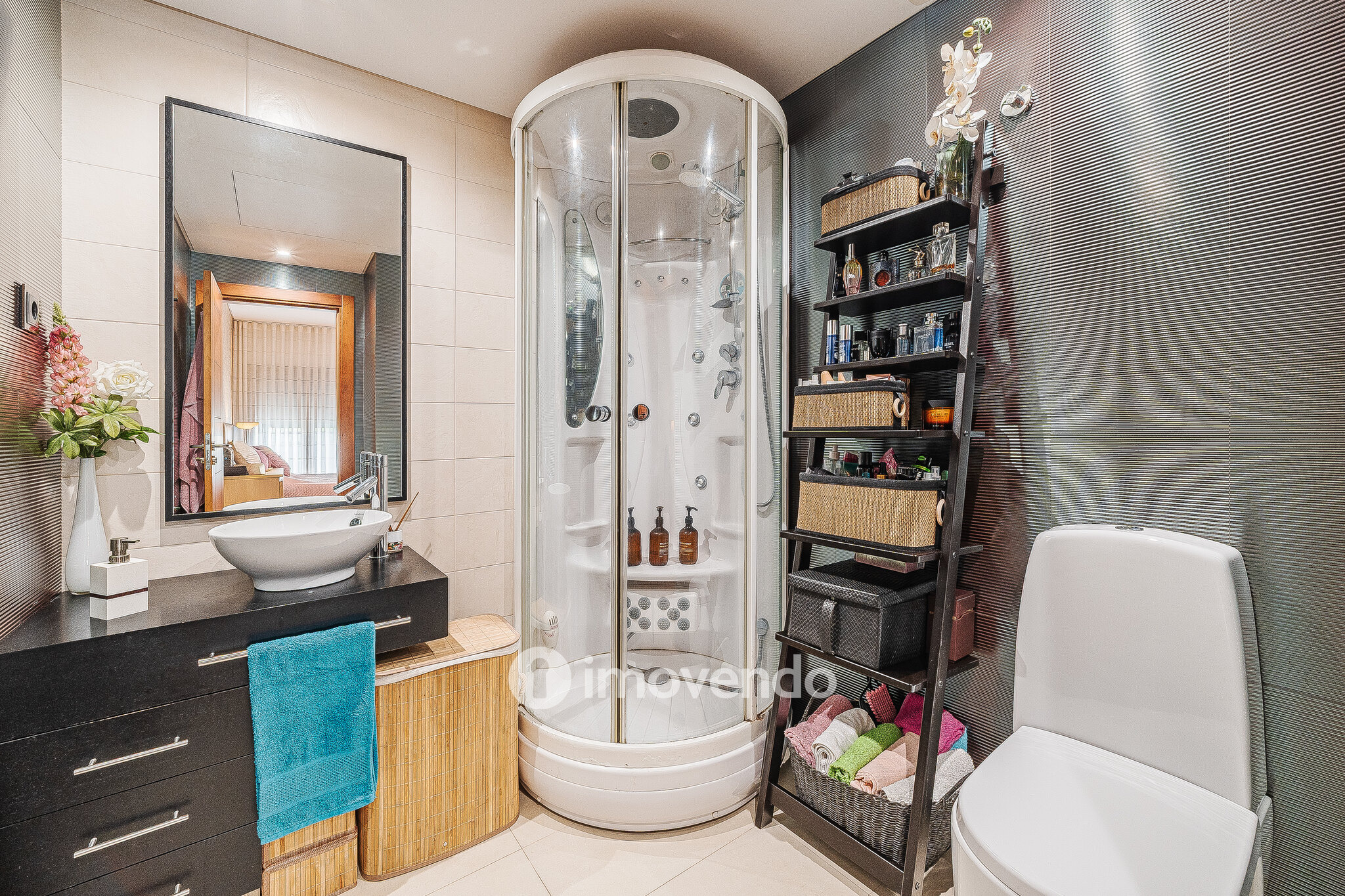 Apartamento T3 com garagem, na Urbanização Terraços da Ponte