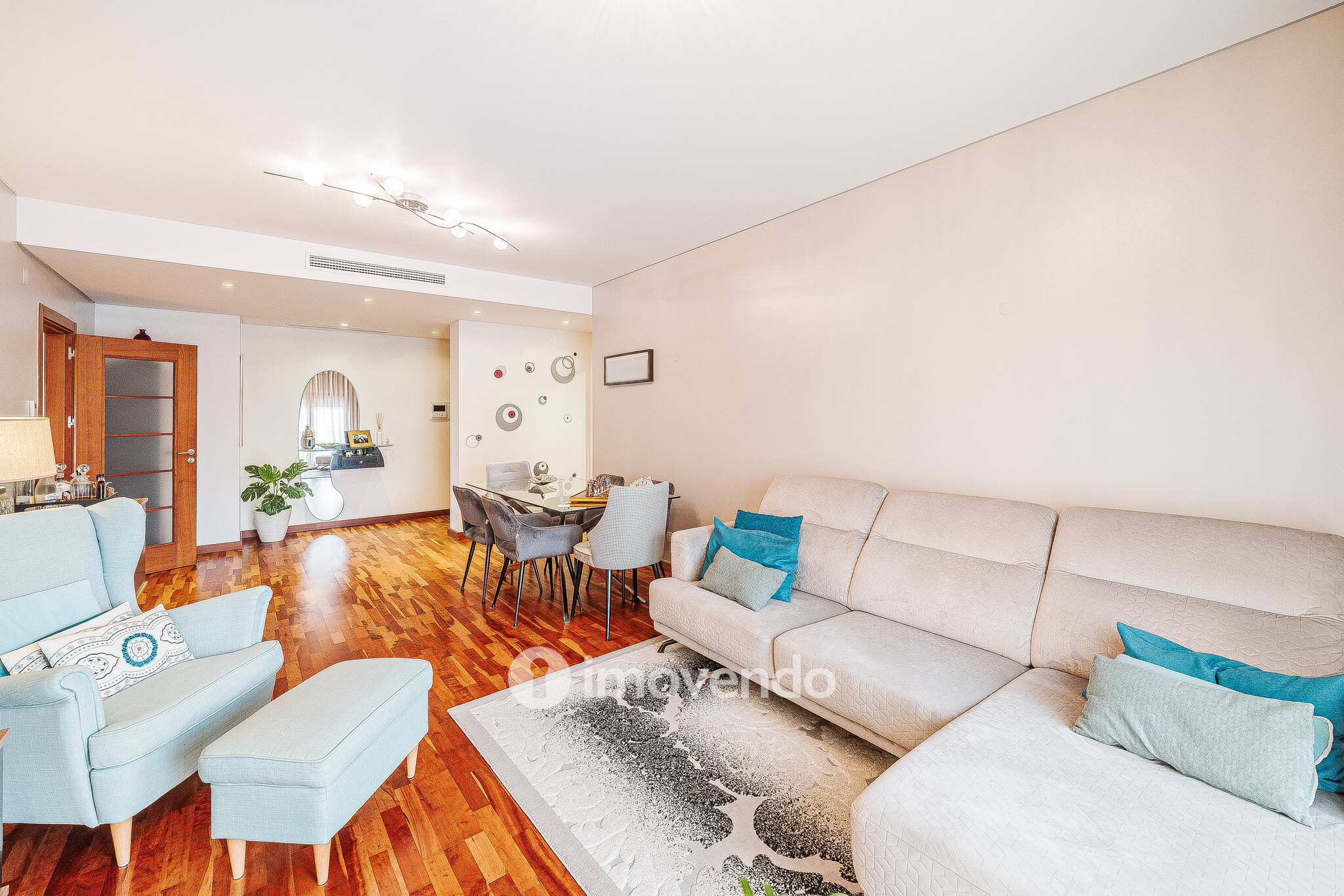 Apartamento T3 com garagem, na Urbanização Terraços da Ponte