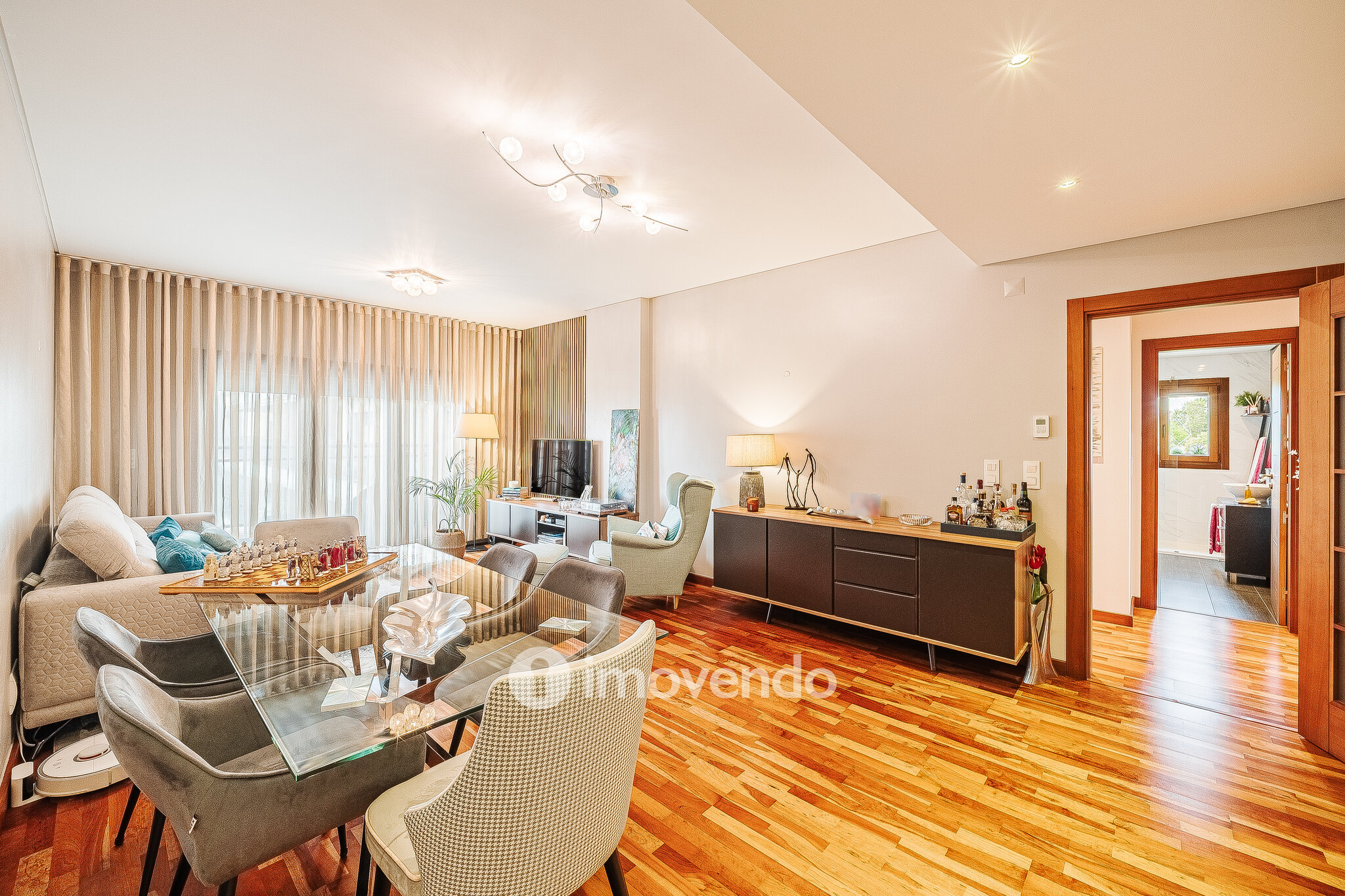 Apartamento T3 com garagem, na Urbanização Terraços da Ponte