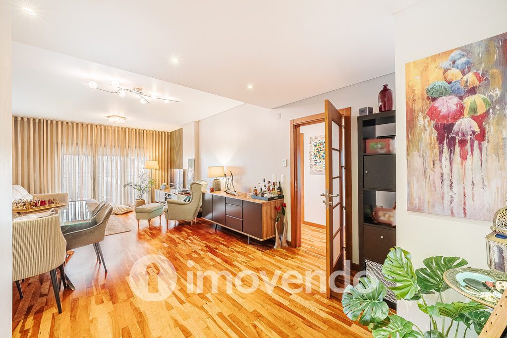 Apartamento T3 em , Sacavém com 105 m<sup>2</sup> por 580.000