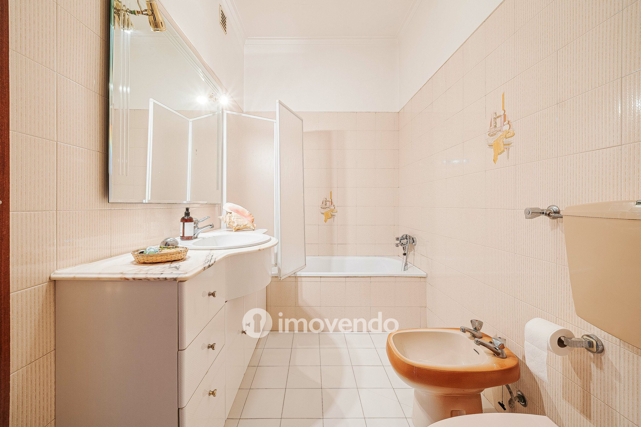 Apartamento T3 com cozinha equipada, na Póvoa de Santa Iria