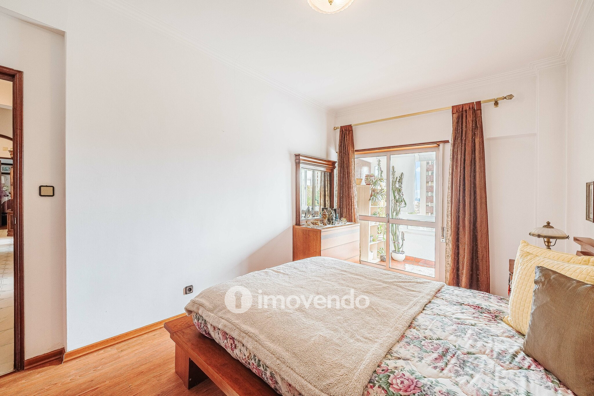 Apartamento T3 com cozinha equipada, na Póvoa de Santa Iria