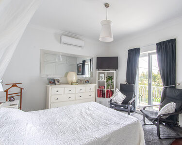 Moradia isolada T4, com piscina, quintal e vistas Rio, em Gondomar